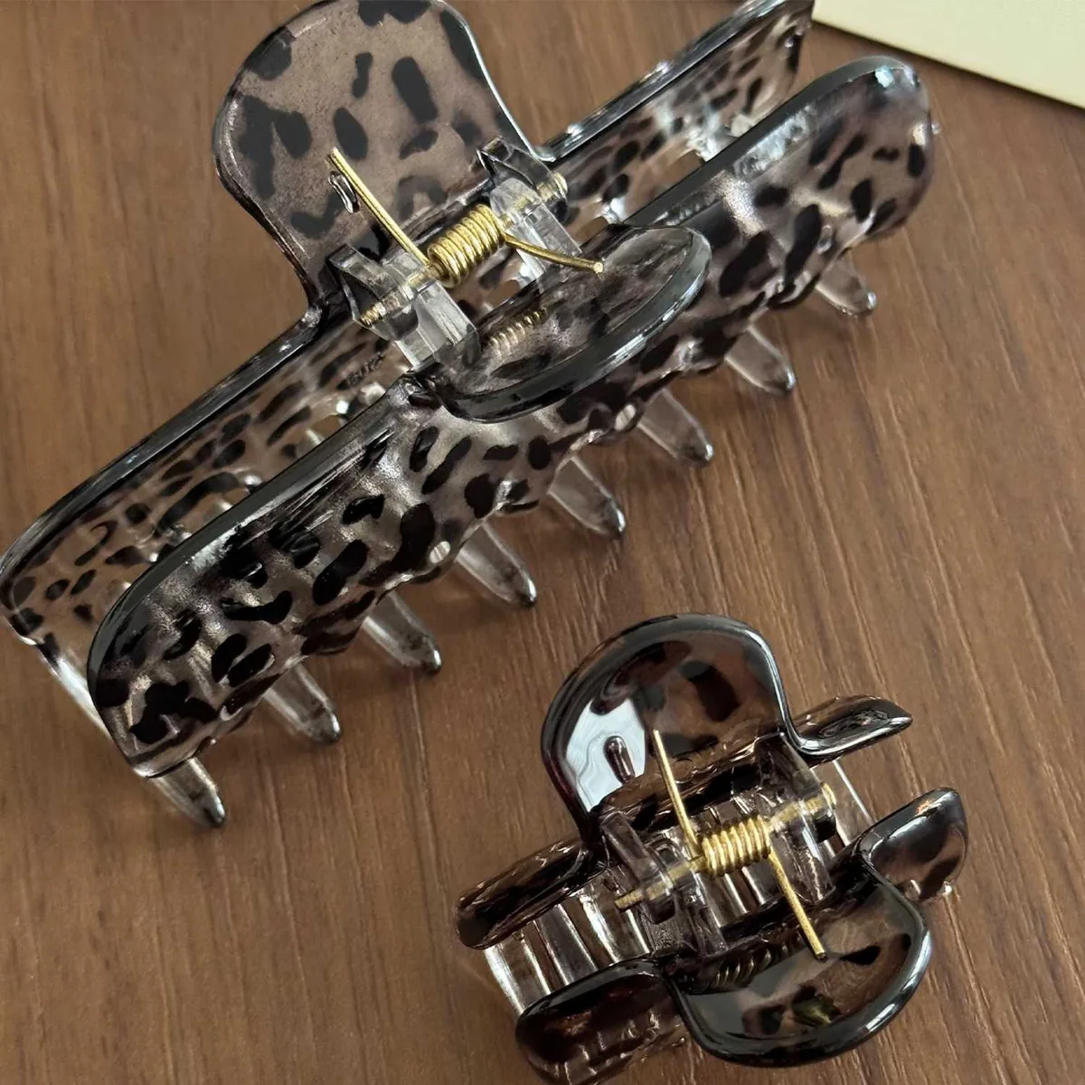 Leopard print acetate shark clip view 3